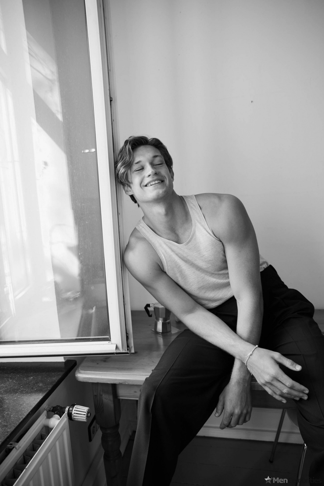 Damian Hardung nude and erotic photos