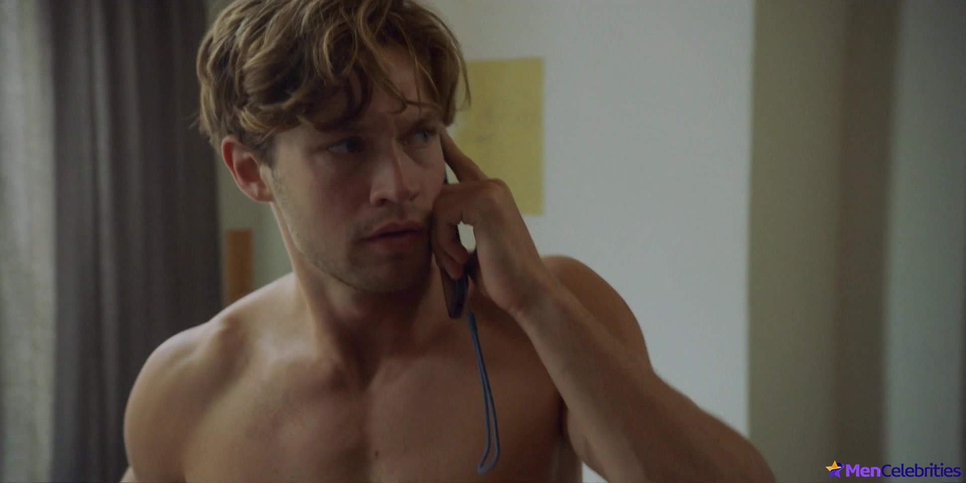 Damian Hardung shirtless in Softies 1-01 Episode 1 1