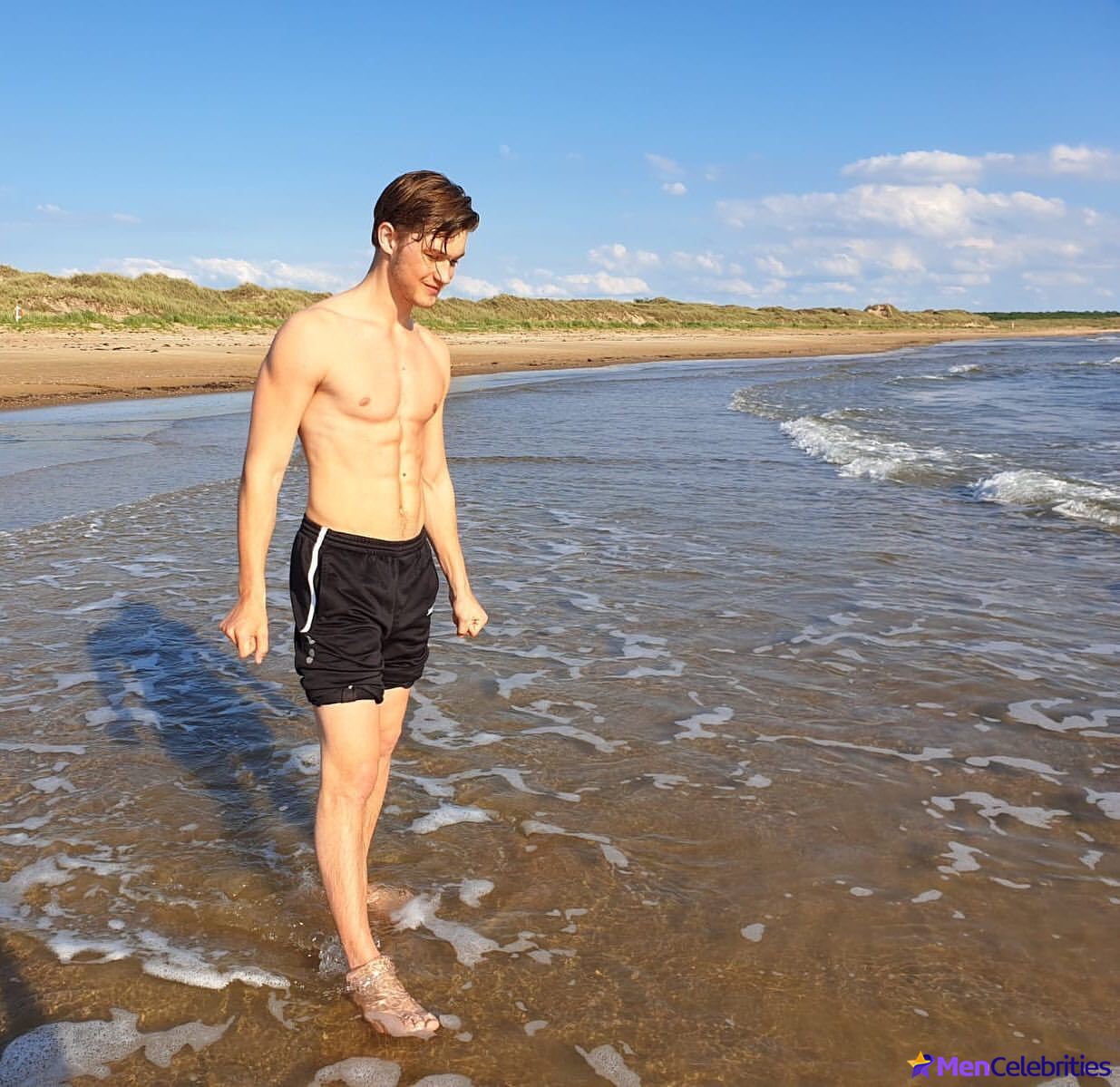 Damian Hardung nude and erotic photos
