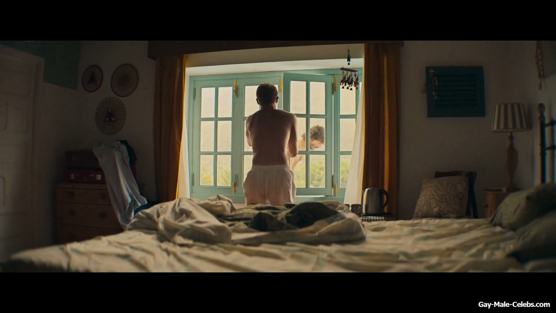 Freddie Dennis and Jaime Zatarain Frontal Nude And Gay Sex in A una isla de ti