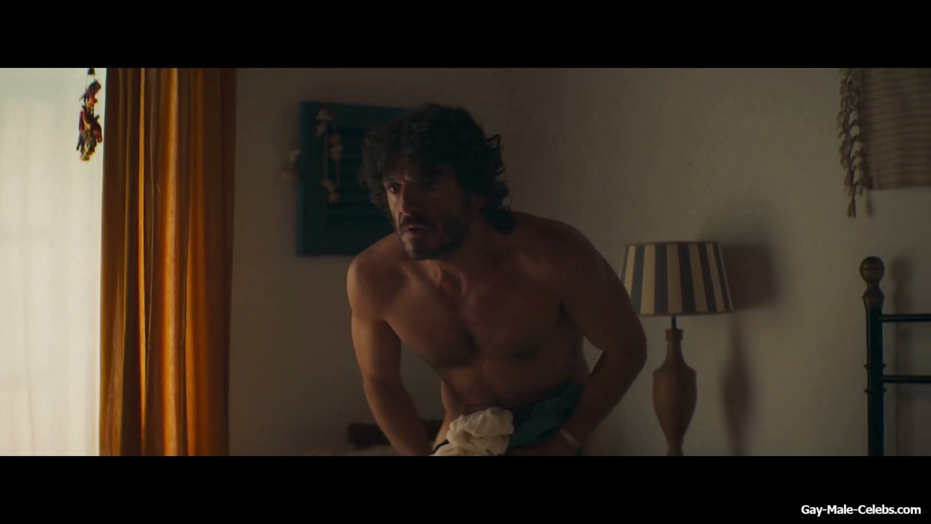 Freddie Dennis and Jaime Zatarain Frontal Nude And Gay Sex in A una isla de ti