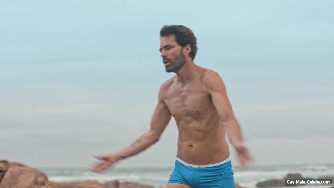 Jerry OConnell Tim Rozon and Chris van Rensburg Shirtless And Cock Bulge Scenes in Summers Last Resort