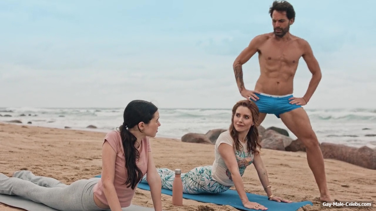Jerry OConnell Tim Rozon and Chris van Rensburg Shirtless And Cock Bulge Scenes in Summers Last Resort