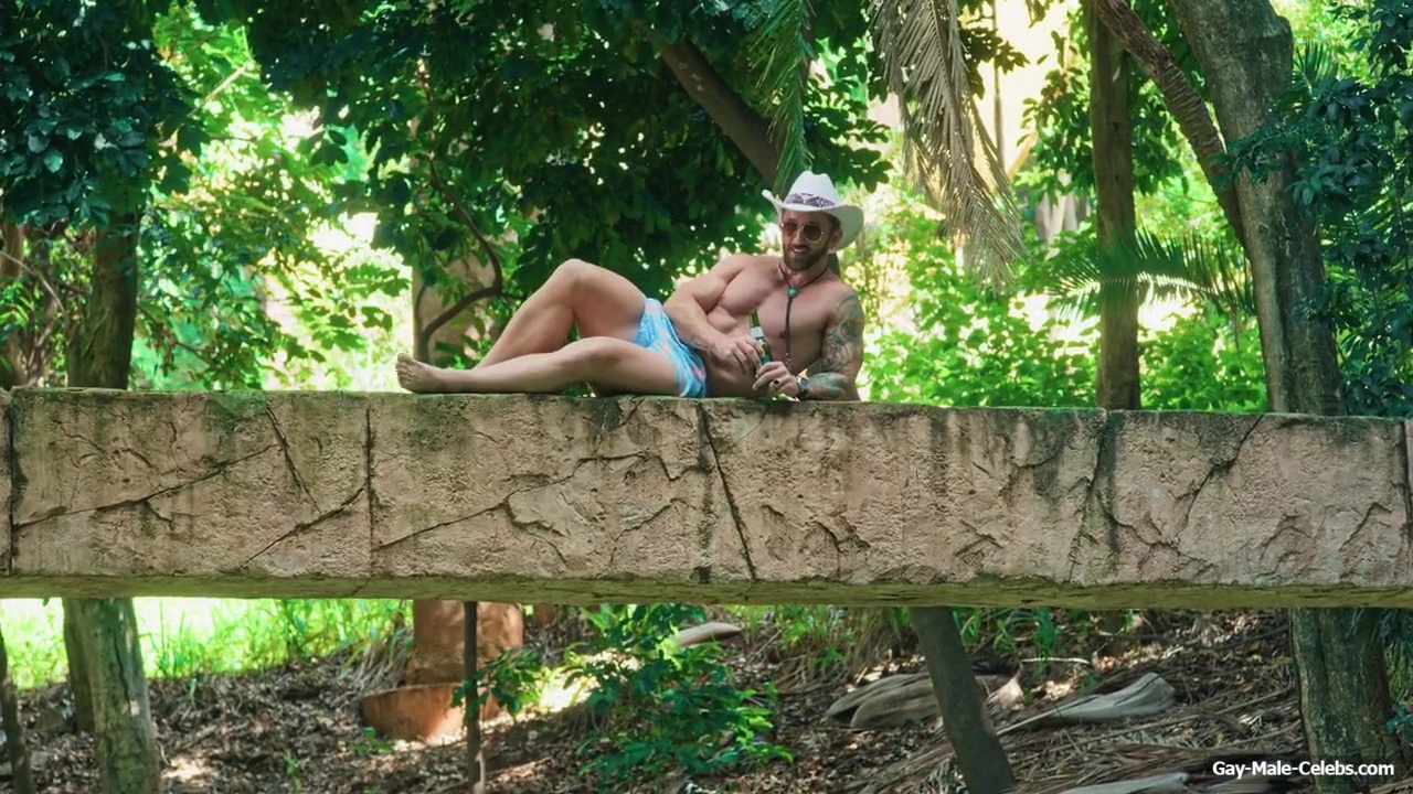 Jerry OConnell Tim Rozon and Chris van Rensburg Shirtless And Cock Bulge Scenes in Summers Last Resort