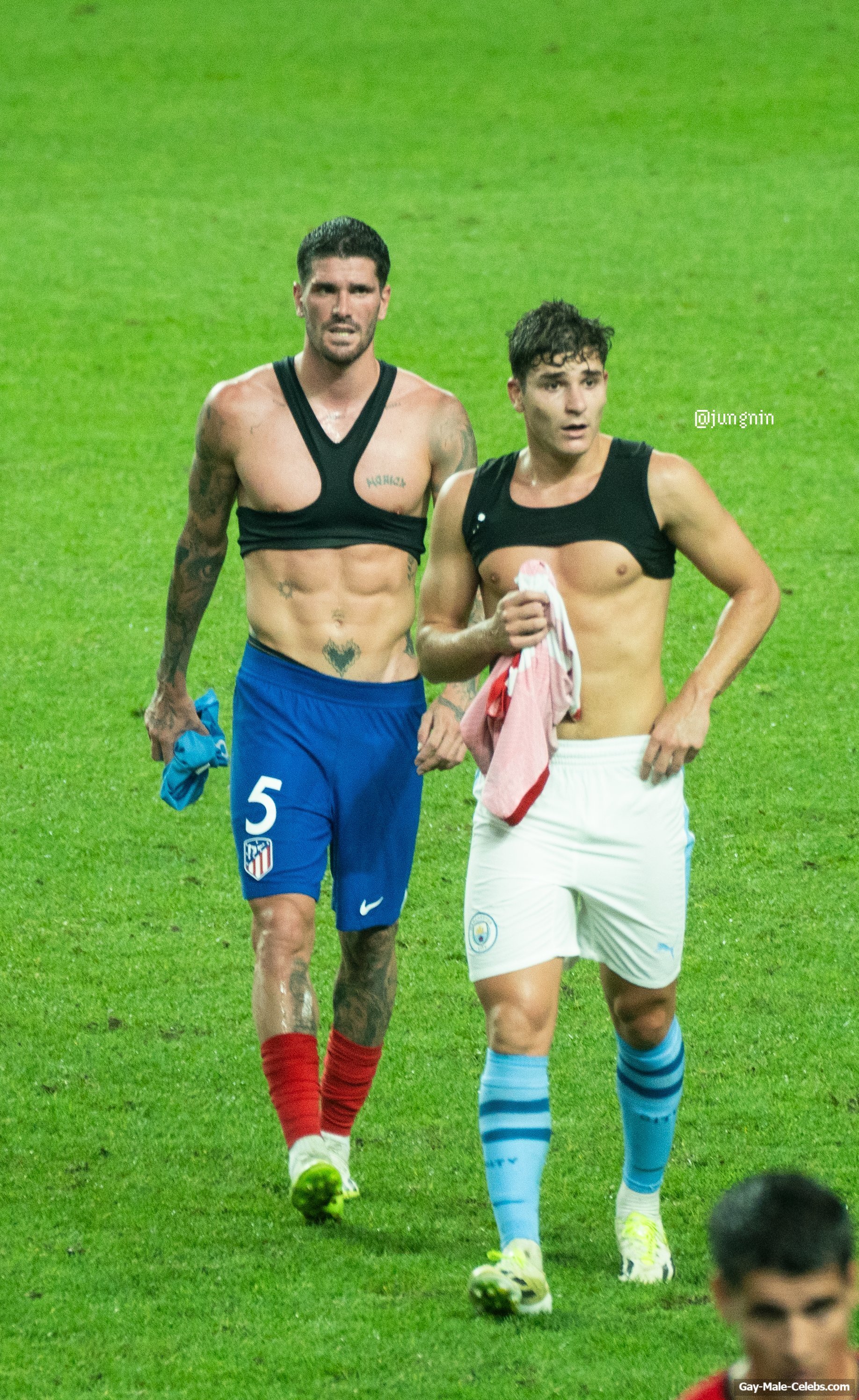 Julian Alvarez nude and dick bulge pics