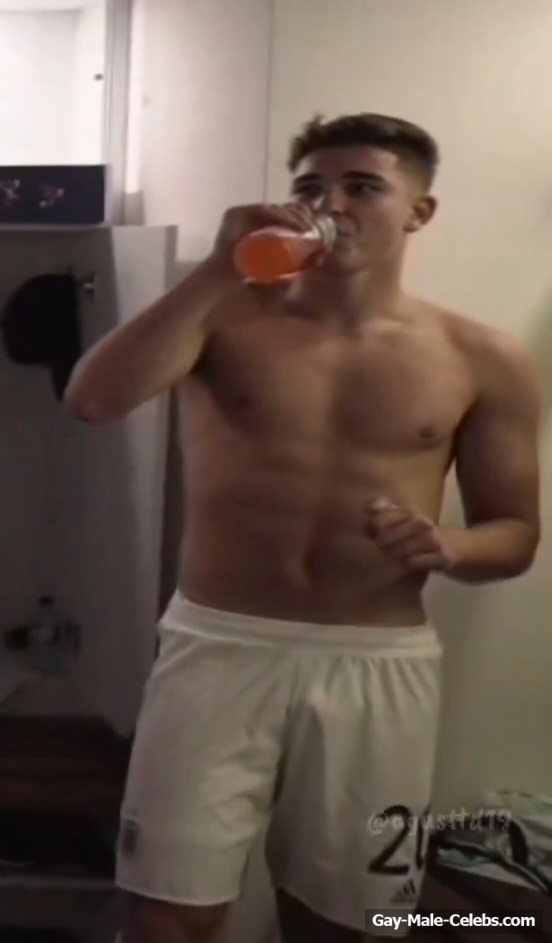 Julian Alvarez nude and dick bulge pics