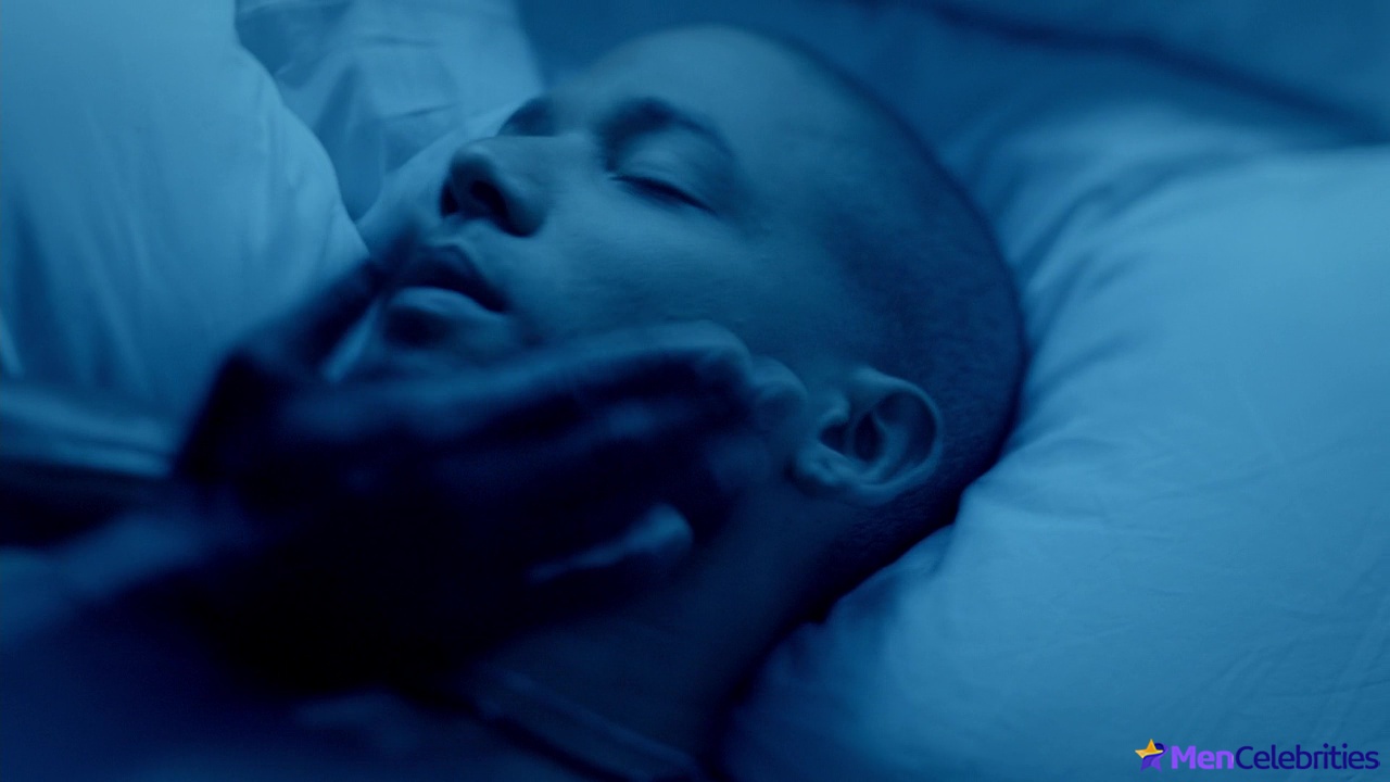Jussie Smollett and Tobias Truvillion shirtless in Empire 3-06 Chimes At Midnight