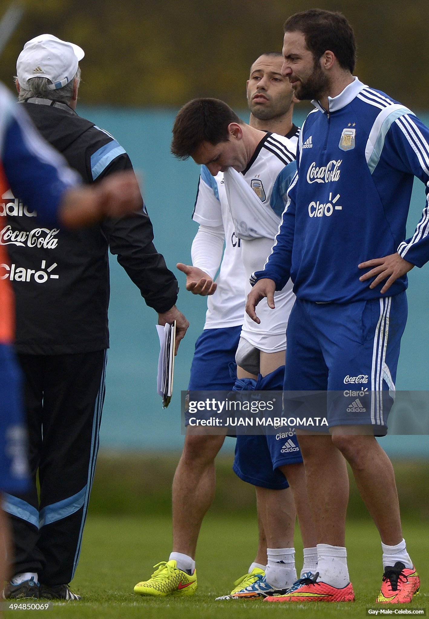 Lionel Messi Dick Bulge And Sexy Shirtless Photos