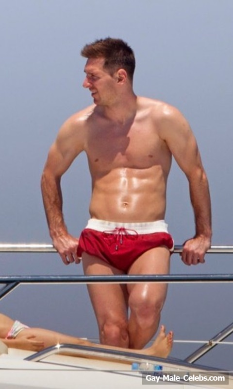 Lionel Messi Dick Bulge And Sexy Shirtless Photos