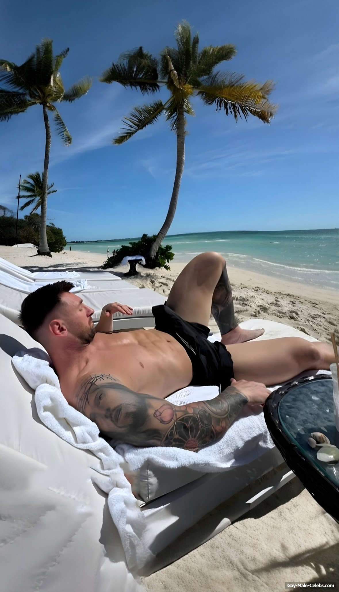 Lionel Messi Dick Bulge And Sexy Shirtless Photos