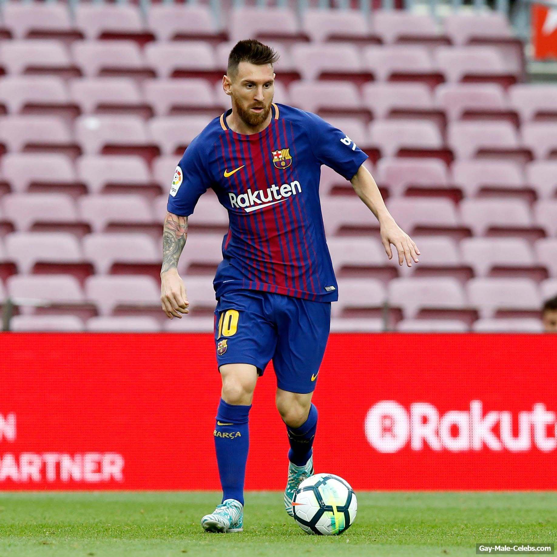 Lionel Messi Dick Bulge And Sexy Shirtless Photos