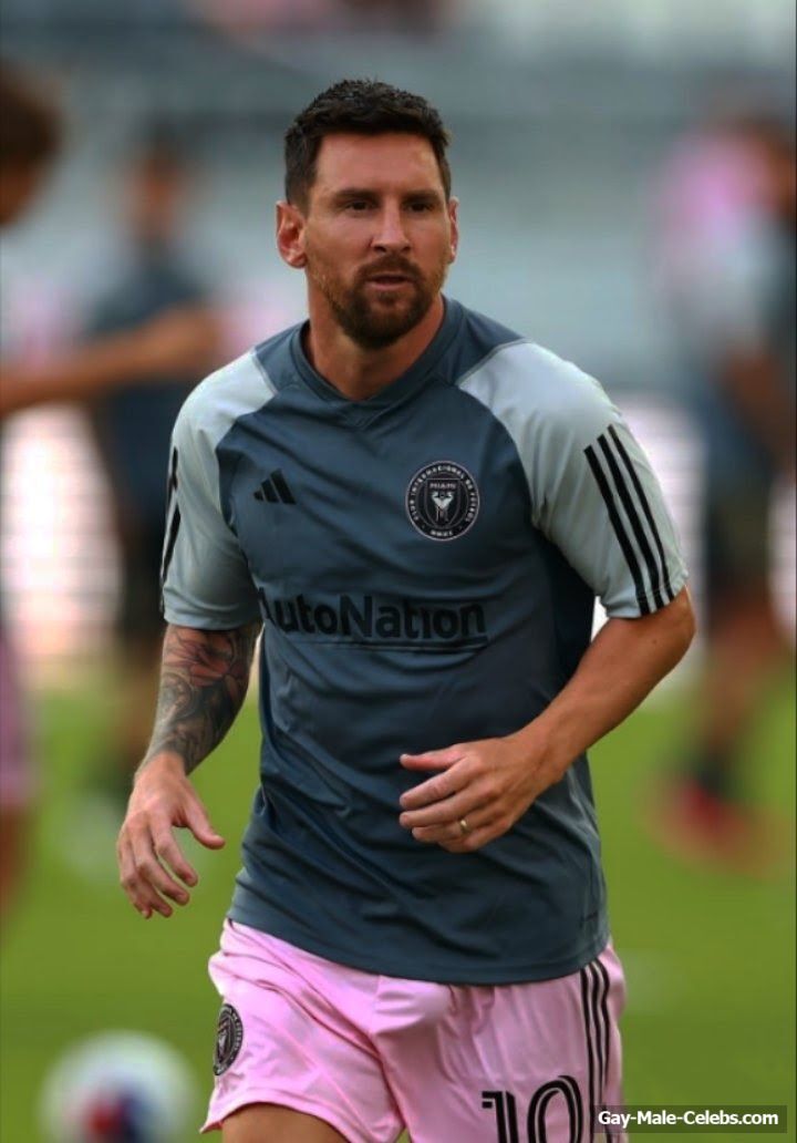 Lionel Messi Dick Bulge And Sexy Shirtless Photos