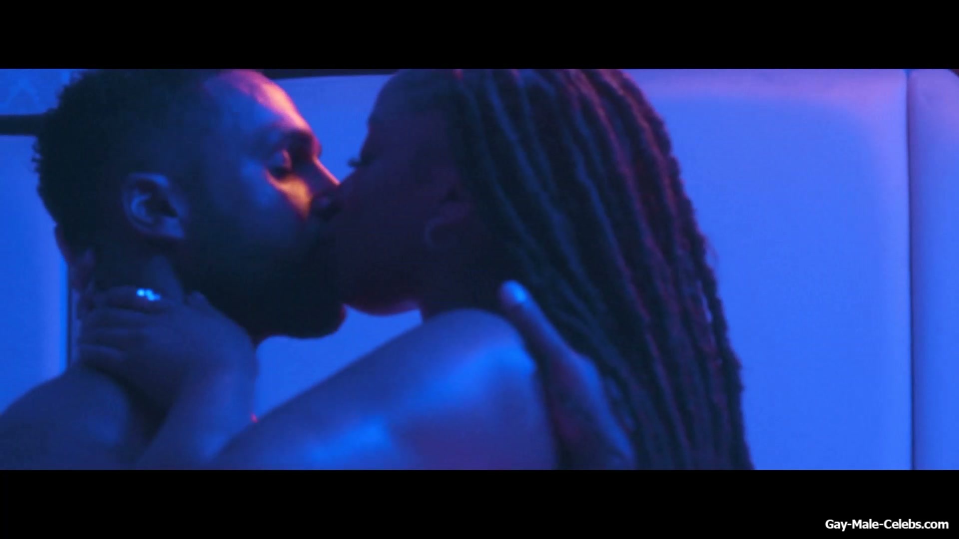 Lucien Laviscount Nude and Straight Sex in Strung