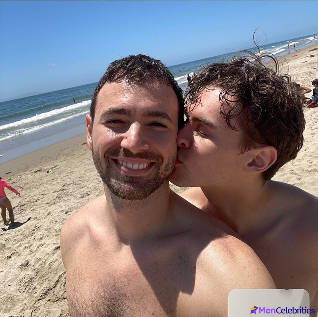 Michael Johnston shirtless and erotic gay pics
