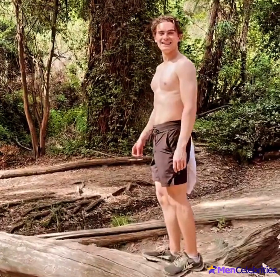 Michael Johnston shirtless and erotic gay pics