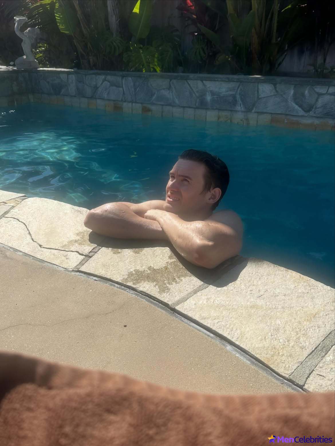 Michael Johnston shirtless and erotic gay pics