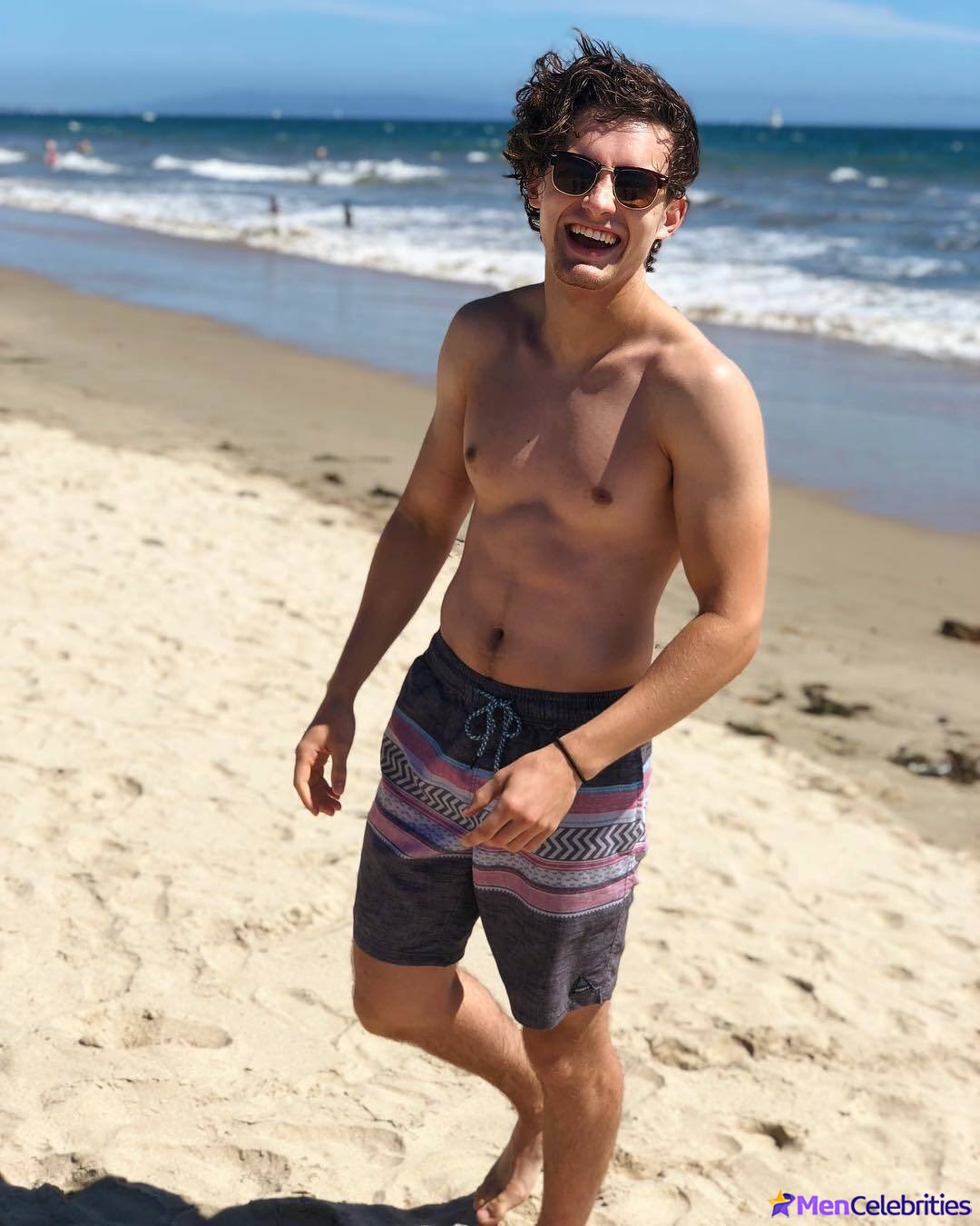 Michael Johnston shirtless and erotic gay pics