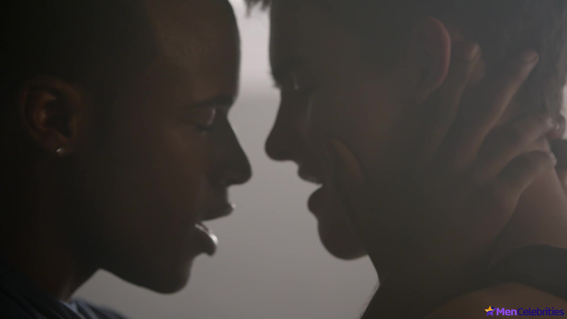 Michael Johnston shirtless in Teen Wolf 5-13 Codominance
