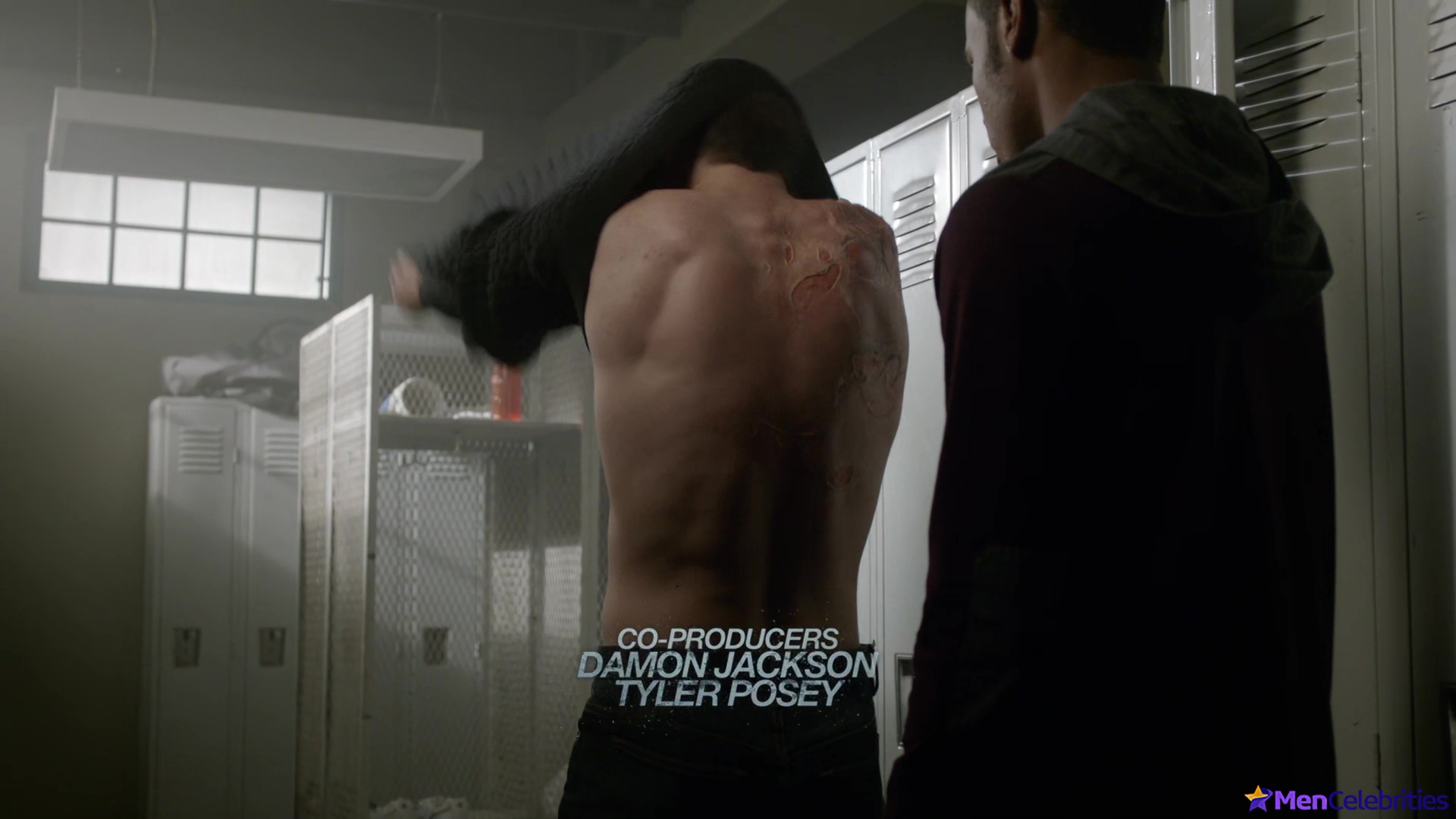 Michael Johnston shirtless in Teen Wolf 5-13 Codominance