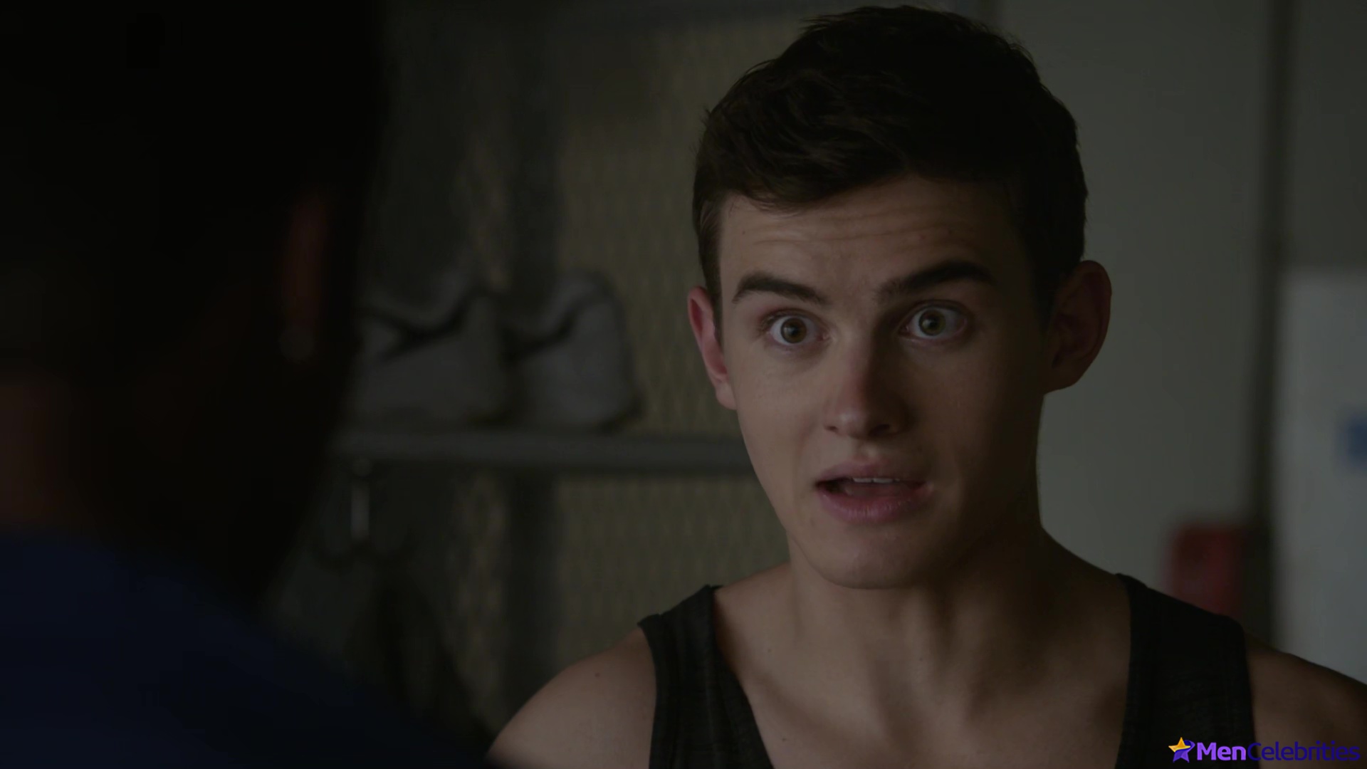 Michael Johnston shirtless in Teen Wolf 5-13 Codominance