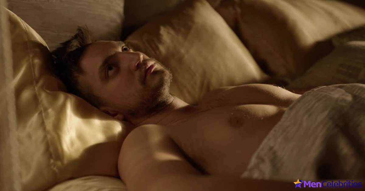 Richard Harmon naked in The 100 7-07 The Queens Gambit