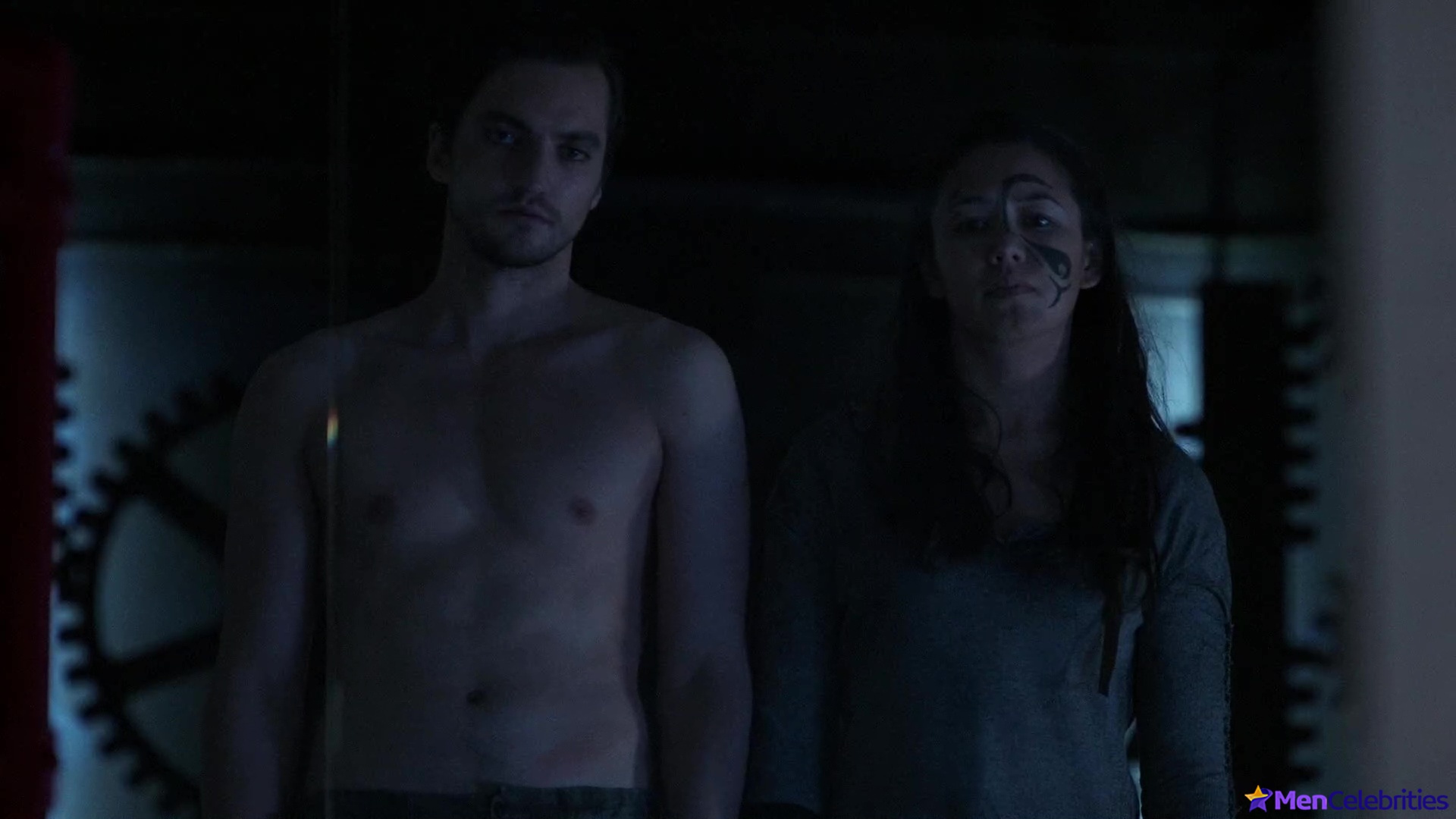 Richard Harmon shirtless in The 100 4-09 DNR