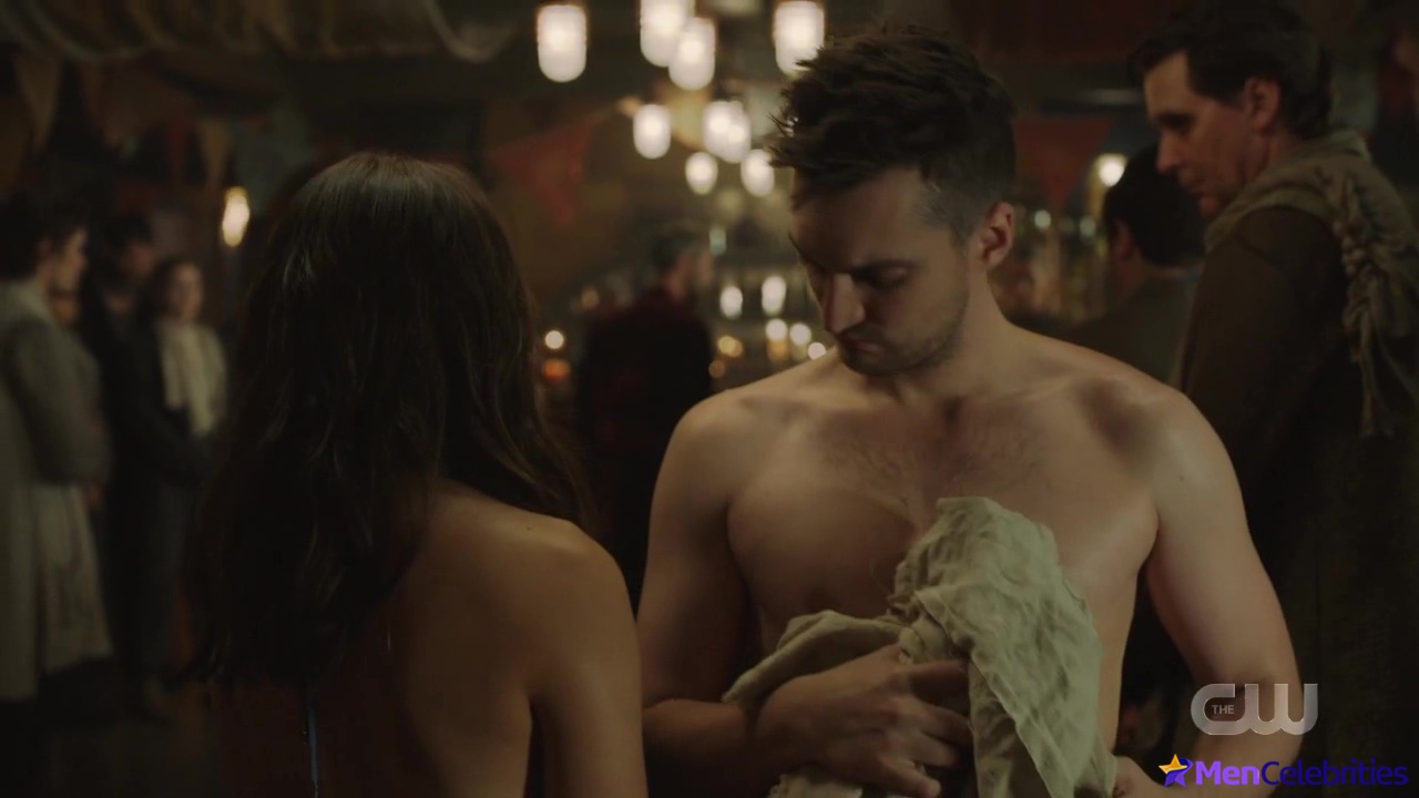 Richard Harmon shirtless in The 100 7-05 Welcome To Bardo