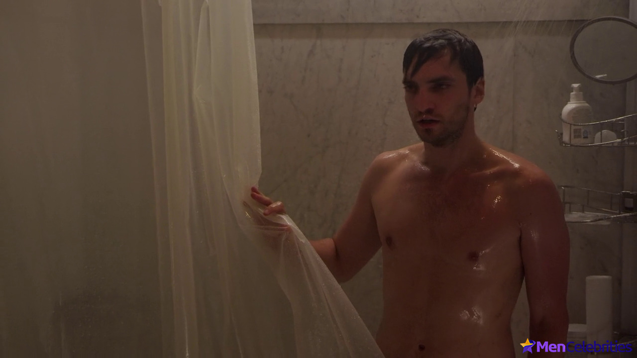 Richard Harmon nude shower in The Return