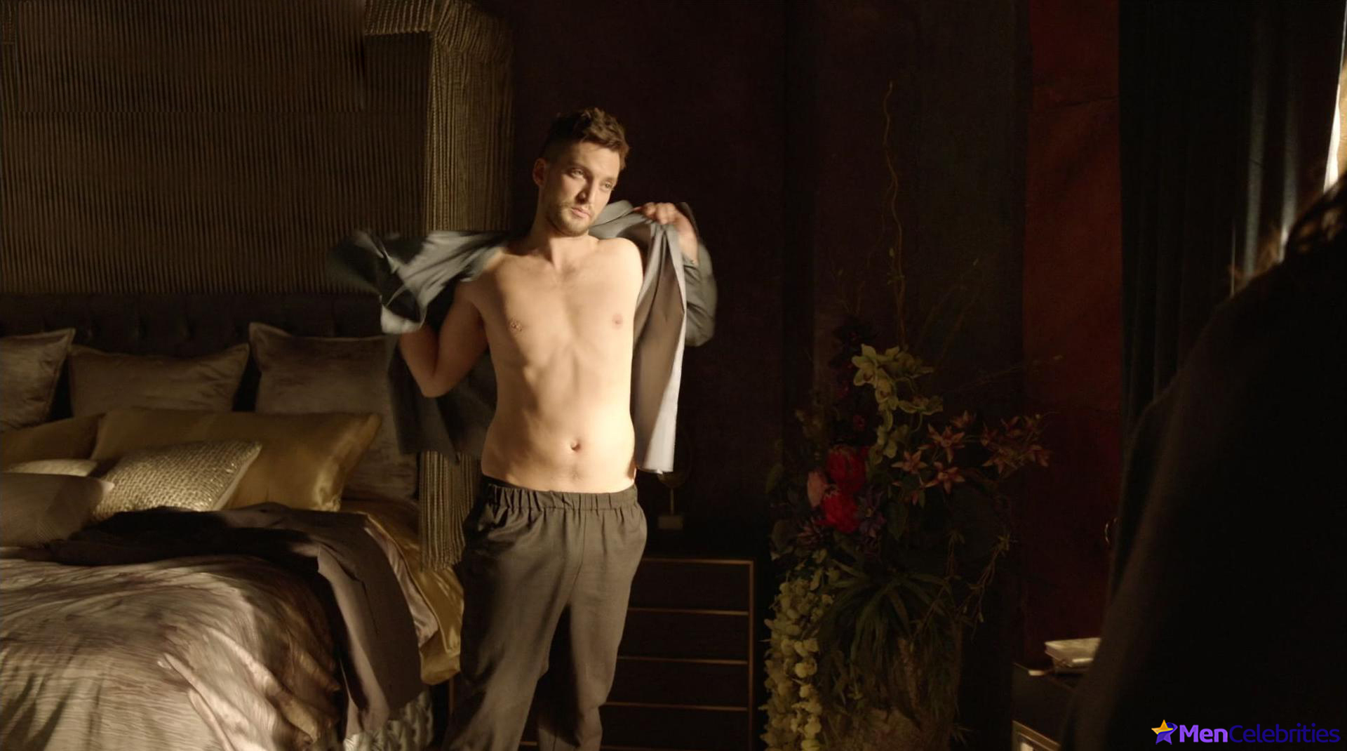 Richard Harmon nude and gay sex scenes
