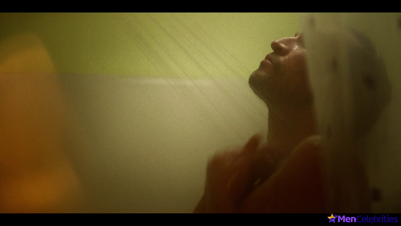 Richard Harmon shirtless in Fakes 1-05 Real Gs Move In Silence Like Lasagna