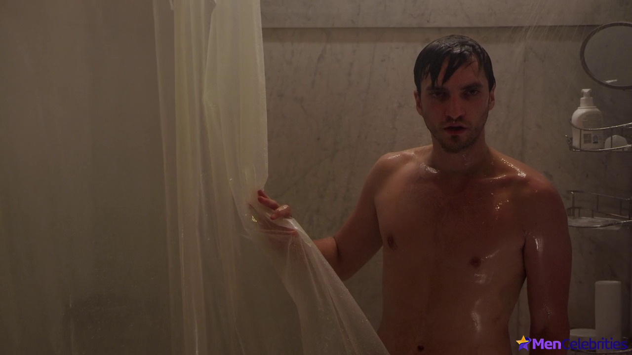 Richard Harmon nude shower in The Return