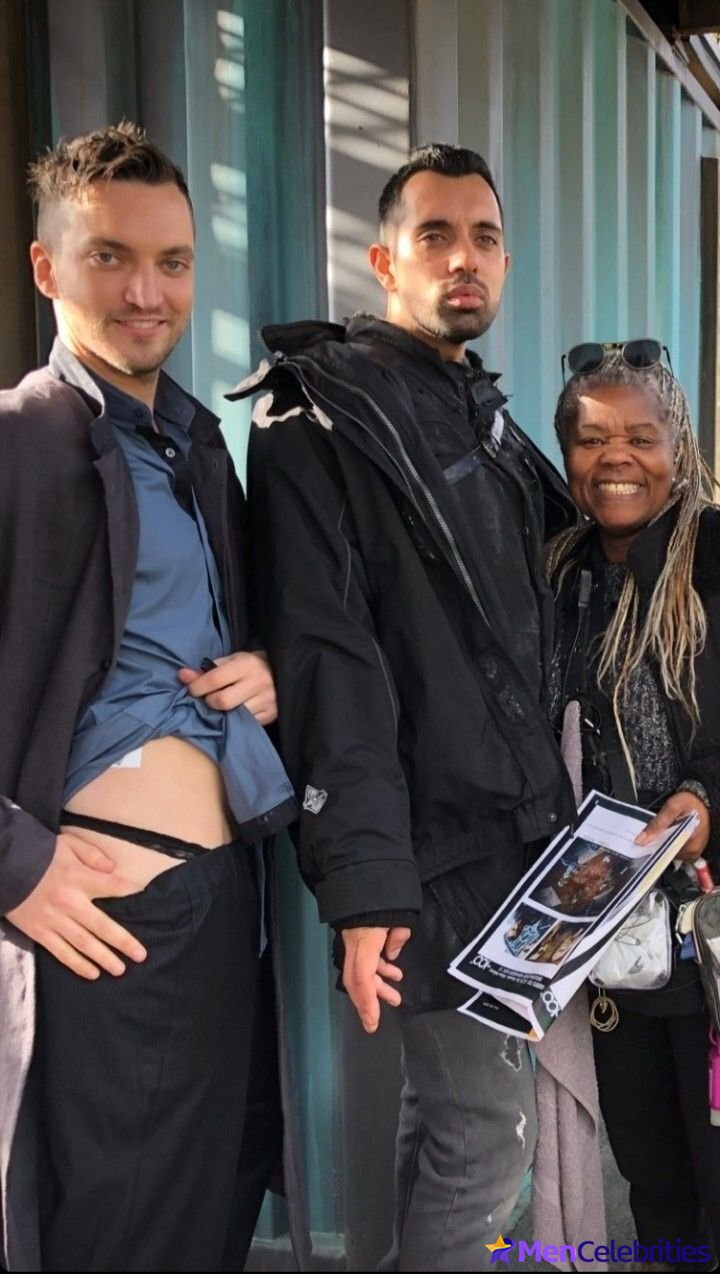 Richard Harmon shirtless and sexy pics