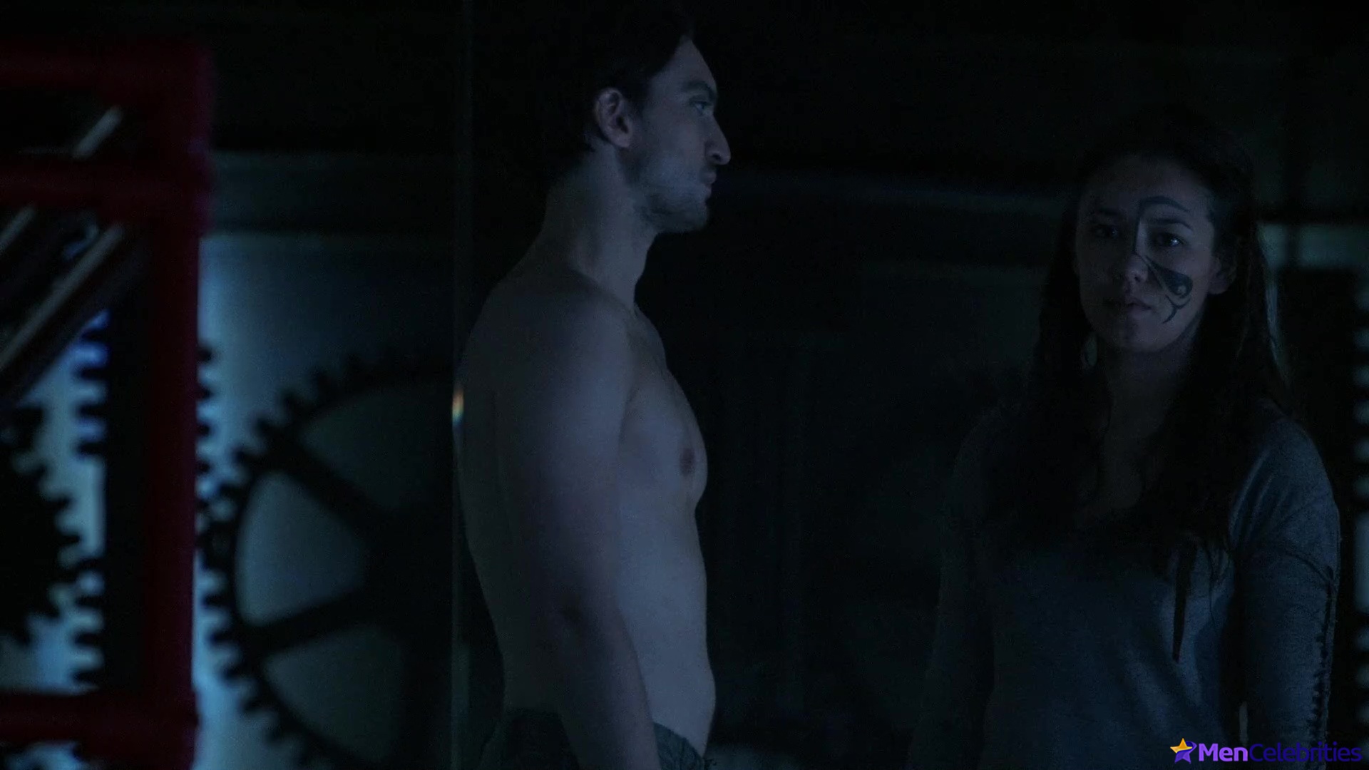 Richard Harmon shirtless in The 100 4-09 DNR