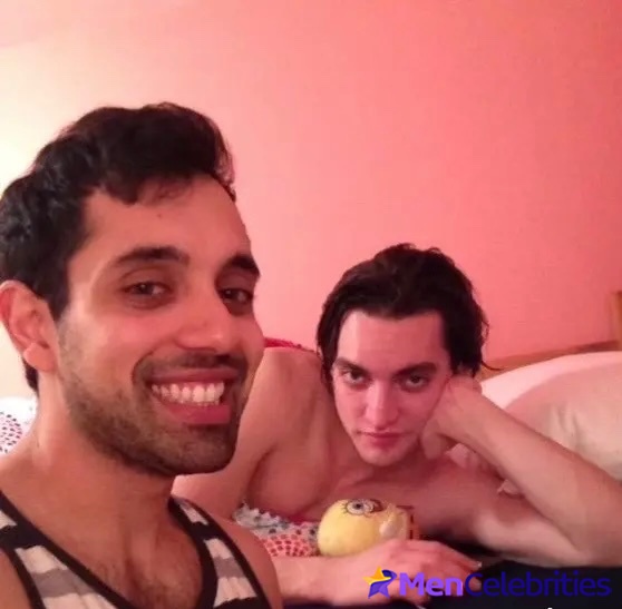 Richard Harmon shirtless and sexy pics