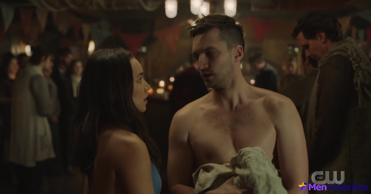 Richard Harmon shirtless in The 100 7-05 Welcome To Bardo