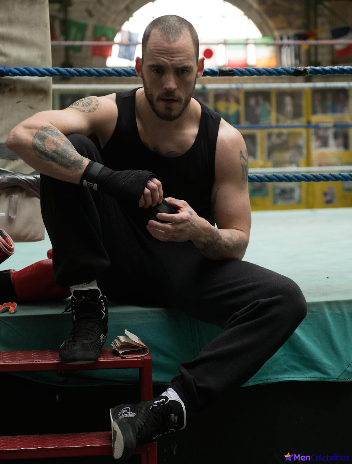 Sam Claflin exposed