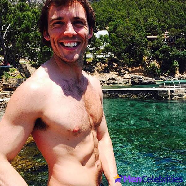 Sam Claflin leaked nude pics