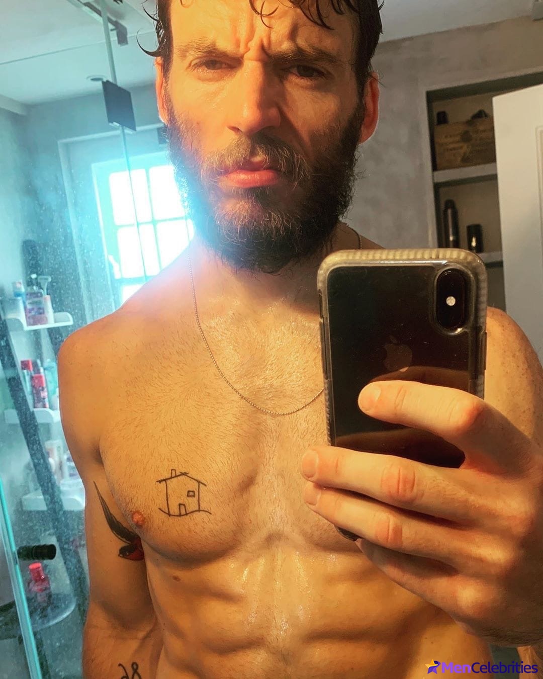 Sam Claflin frontal nude