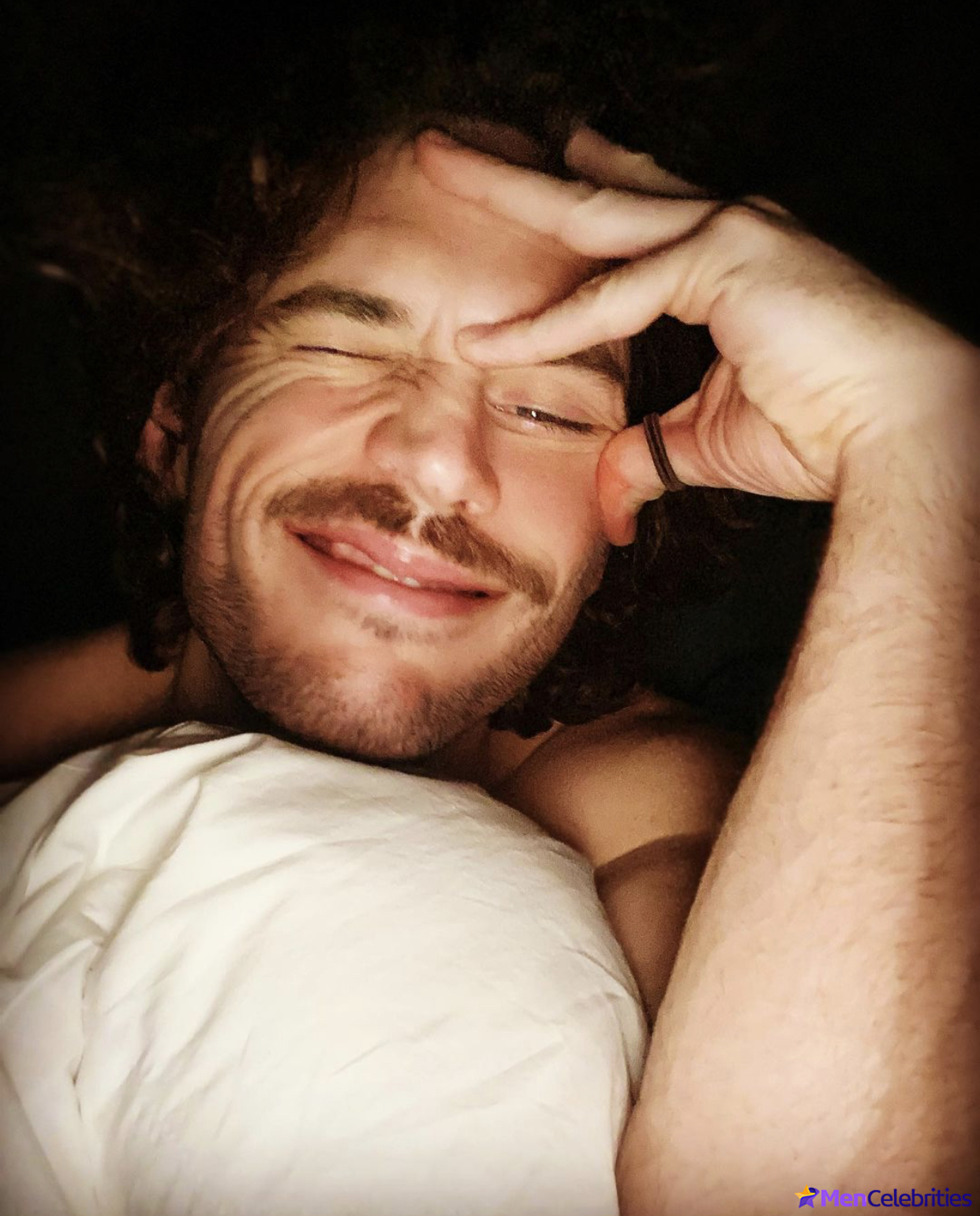 Sam Claflin hacked nude pics