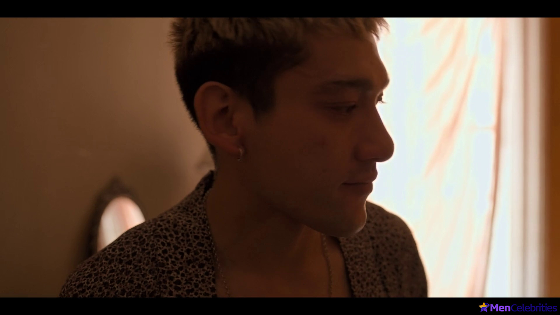 Will Sharpe nude and gay sex in Giri Haji