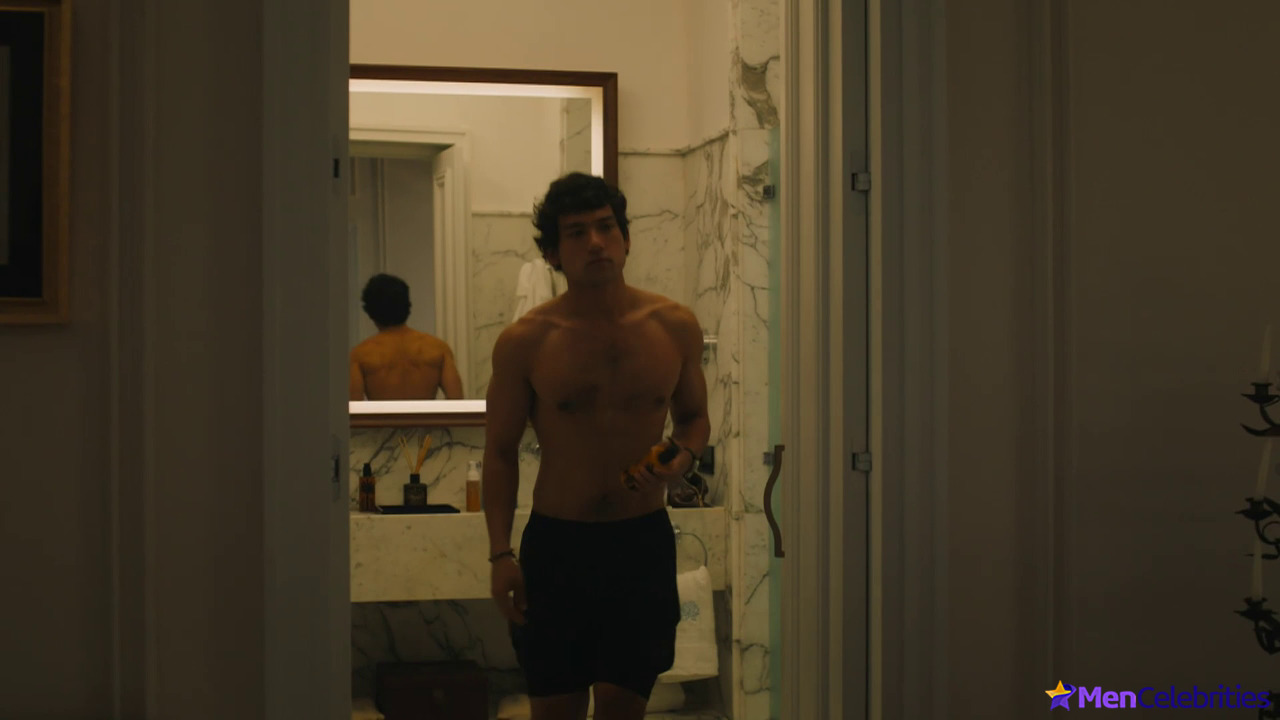Will Sharpe nude and sex scenes in The White Lotus