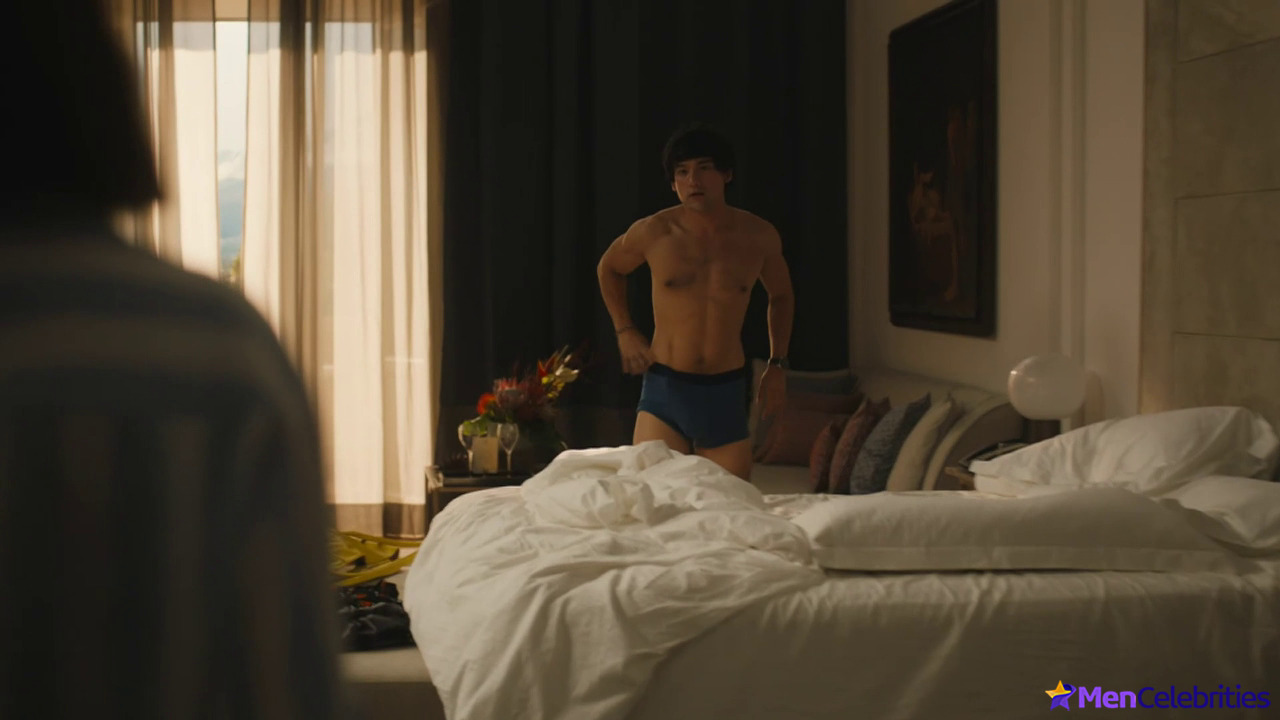 Will Sharpe nude and sex scenes in The White Lotus