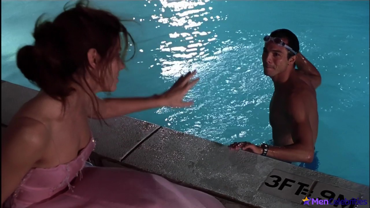 Benjamin Bratt shirtless in Miss Congeniality