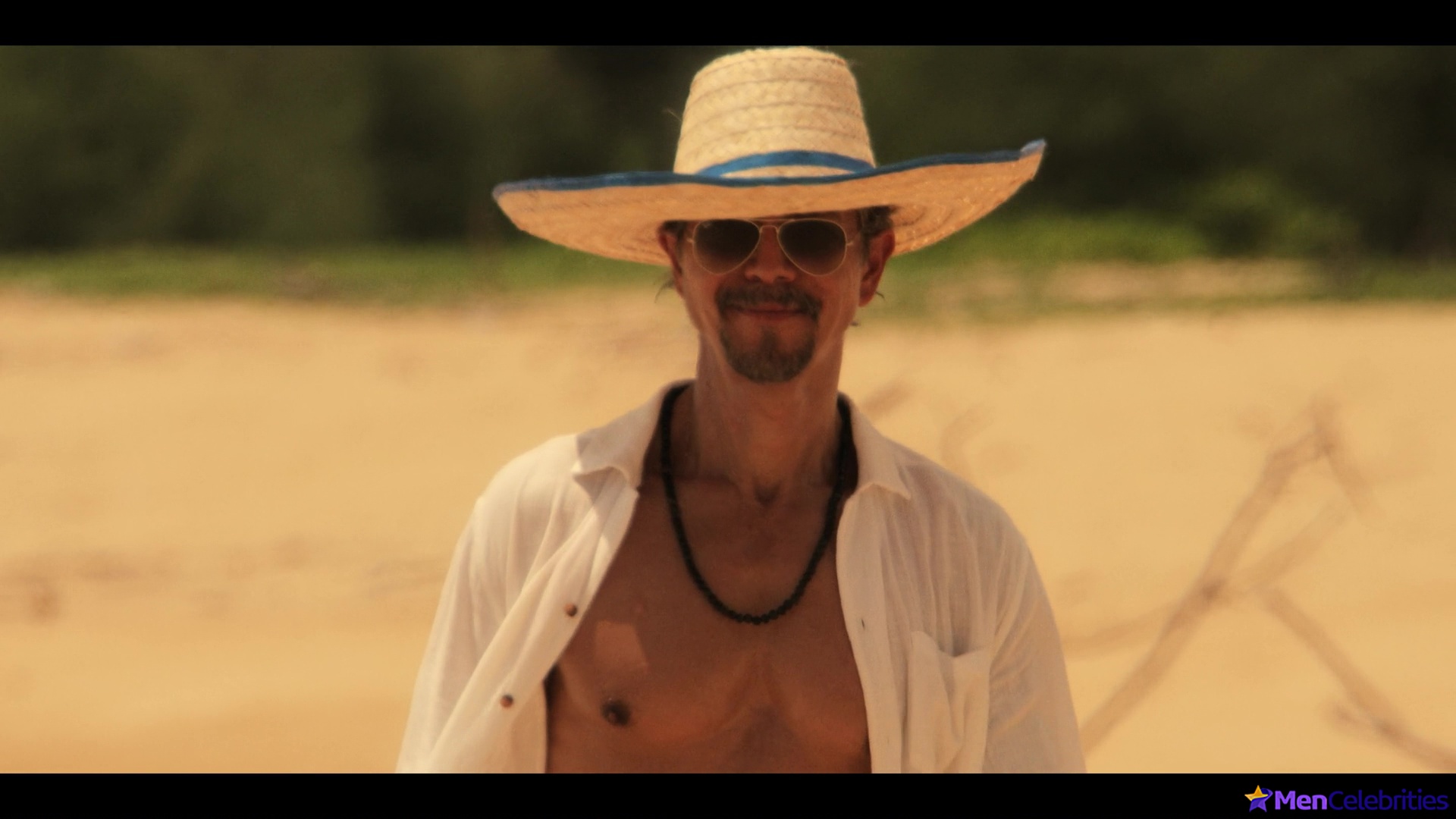 Benjamin Bratt nude in Mother Of The Bride