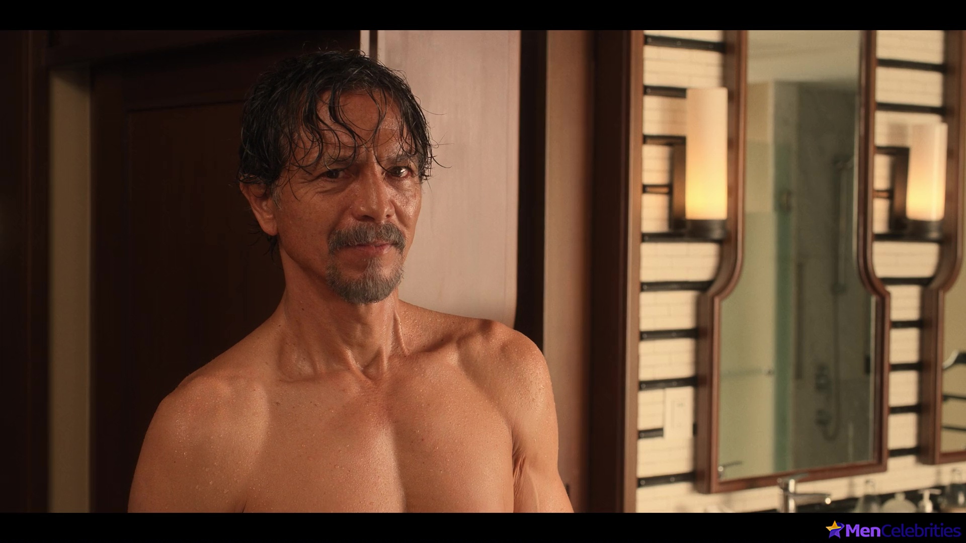 Benjamin Bratt nudes in Mother Of The Bride