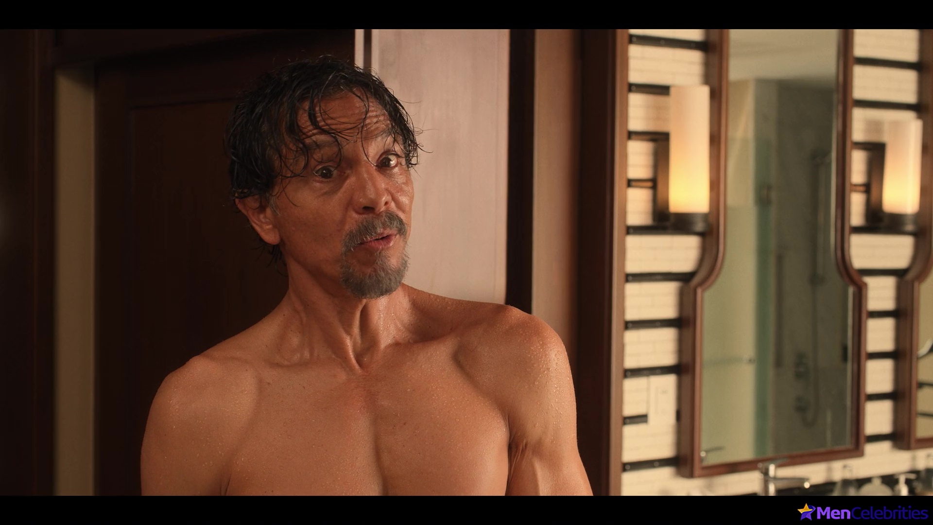 Benjamin Bratt nudes in Mother Of The Bride