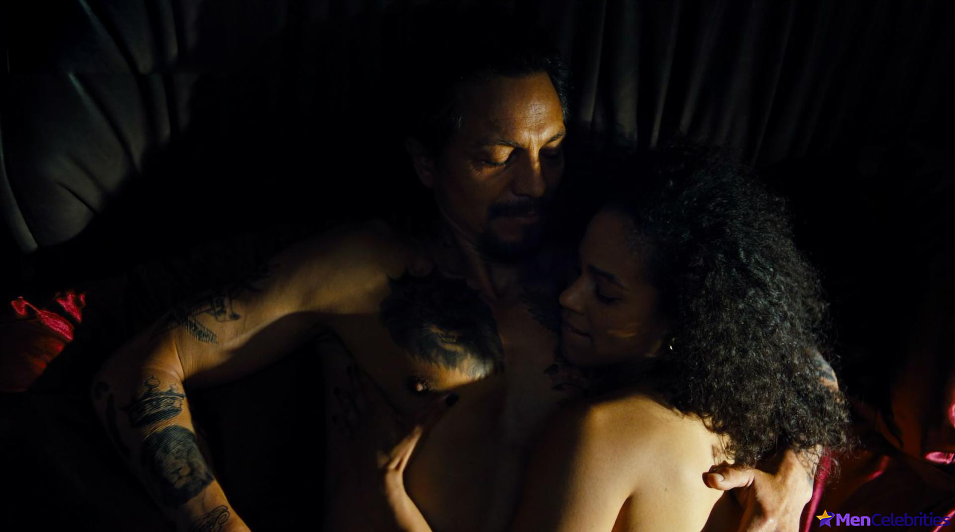 Benjamin Bratt nude and sex scenes