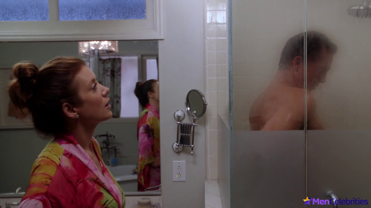 Benjamin Bratt shirtless in Private Practice 5-21 Drifting Back