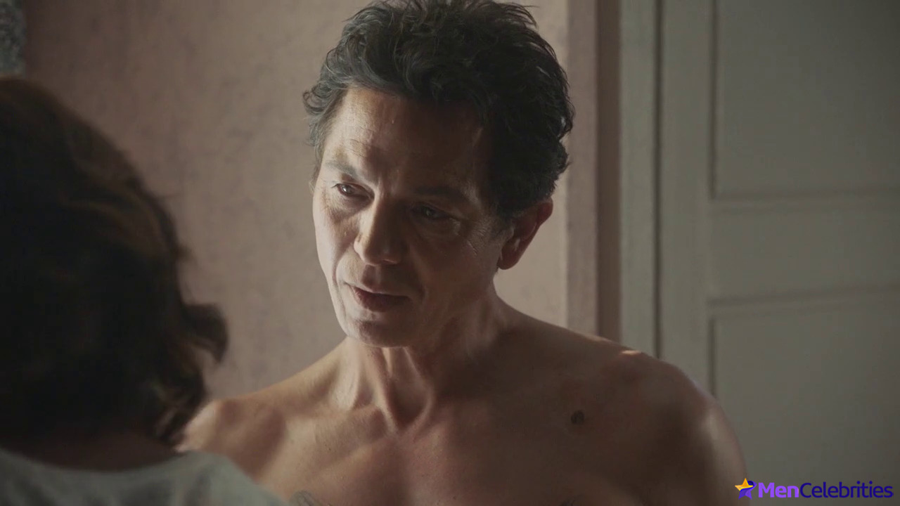Benjamin Bratt nude sex in Star