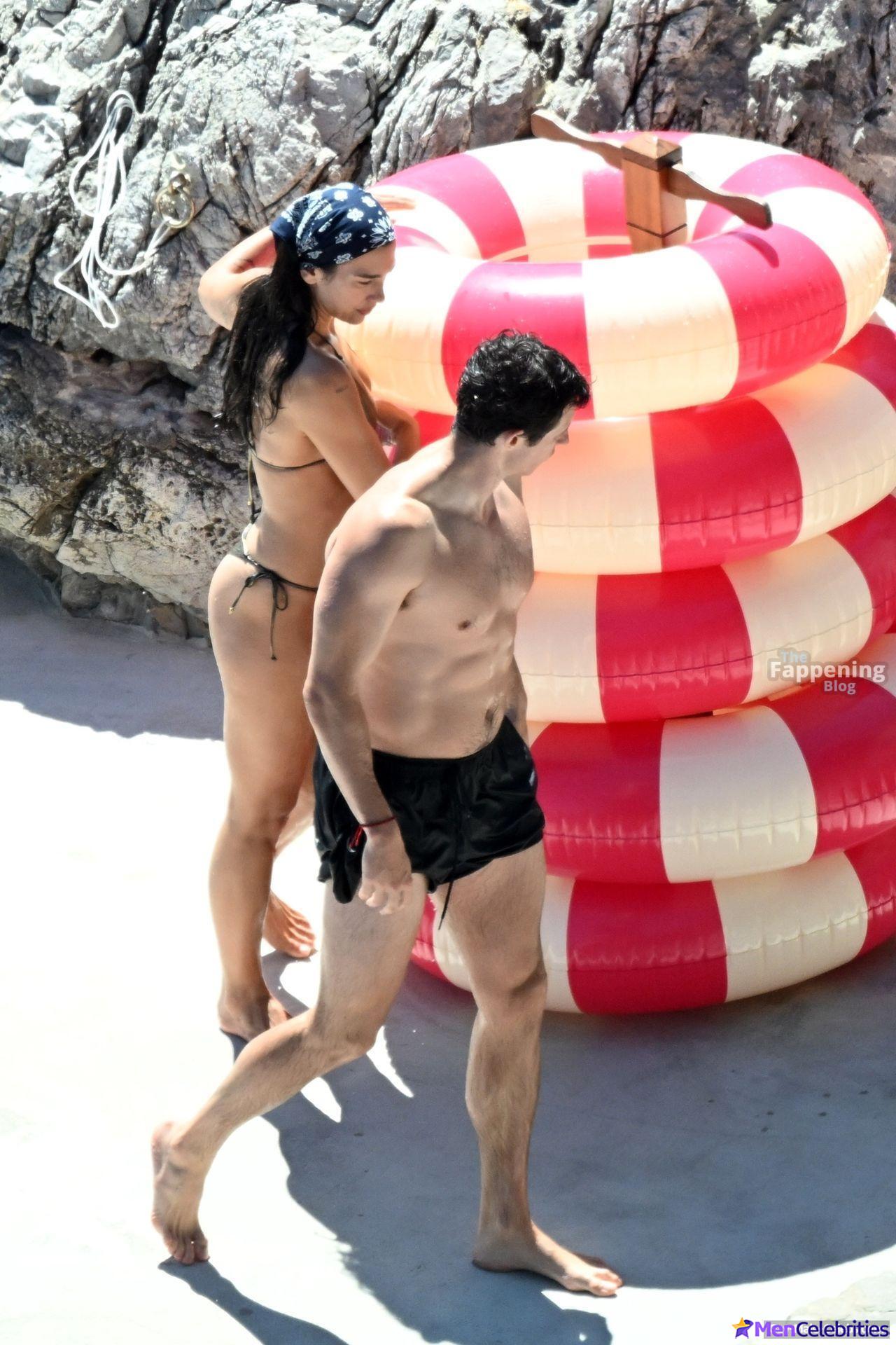 Callum Turner shirtless pics